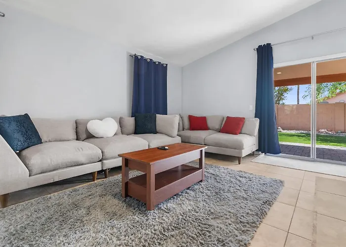 Desert Getaway Mountain Views And Backyard Lounge * Phoenix
